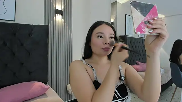 Snapshot of Lizeth_Vega chatting on April 11, 2026, 9:18 pm Lizeth Vega online show from April 11, 2026, 9:18 pm