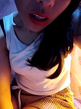 Ketyk6 online show from April 21, 2026, 12:01 am