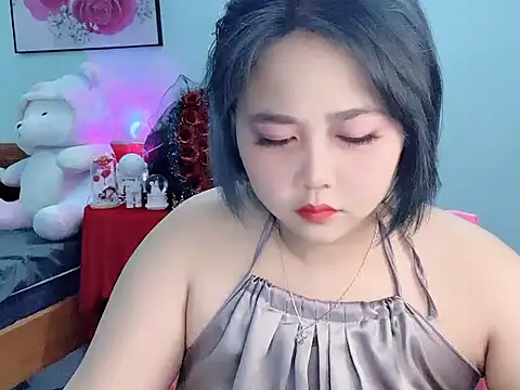 Nhanlu009 online show from May 4, 2026, 11:57 am
