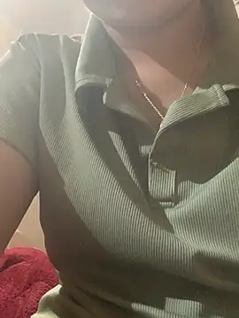 tieuvy6 online show from March 19, 2026, 2:06 pm