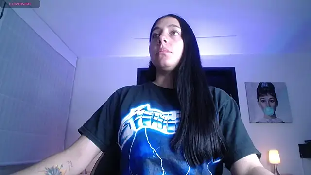 Melannyy V online show from May 31, 2026, 3:51 pm