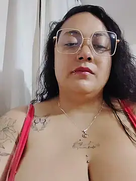 Snapshot of AvaRyd chatting on June 13, 2026, 4:32 am AvaRyd online show from June 13, 2026, 4:32 am