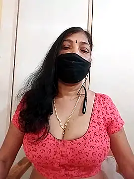 SanthiyaTamil01 online show from April 18, 2026, 9:44 am