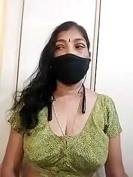 SanthiyaTamil01 online show from April 26, 2026, 3:04 am