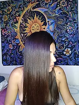 Snapshot of isabellahofmann chatting on May 16, 2026, 10:03 am isabellahofmann online show from May 16, 2026, 10:03 am