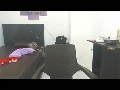 Snapshot of keityperrys chatting on April 28, 2026, 3:55 am keityperrys online show from April 28, 2026, 3:55 am