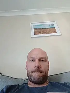 Snapshot of pitch_122 chatting on July 6, 2026, 4:42 pm pitch 122 online show from July 6, 2026, 4:42 pm