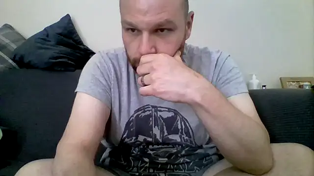 Snapshot of pitch_122 chatting on May 29, 2026, 10:43 am pitch 122 online show from May 29, 2026, 10:43 am