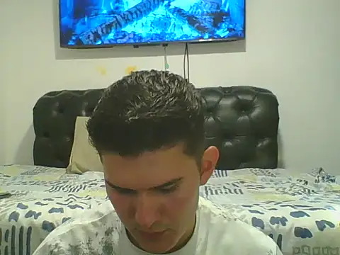 Cesrcolombiano online show from March 21, 2026, 1:07 am