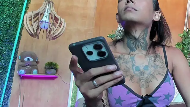 Isabella Rosewood online show from March 31, 2026, 2:52 pm