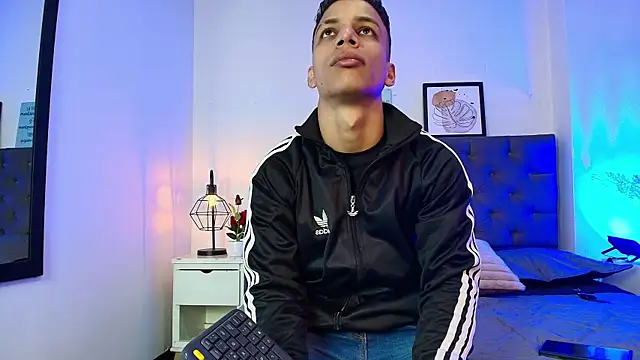 Snapshot of DannerBlue chatting on March 21, 2026, 12:31 pm DannerBlue online show from March 21, 2026, 12:31 pm