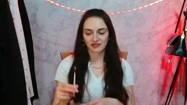 Snapshot of RoxiCherry chatting on April 24, 2026, 9:44 am RoxiCherry online show from April 24, 2026, 9:44 am