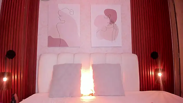 Snapshot of Maiasweet_ chatting on June 5, 2026, 7:03 am Maiasweet online show from June 5, 2026, 7:03 am