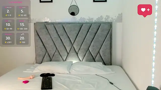 Snapshot of ValyX__ chatting on March 25, 2026, 6:40 pm ValyX online show from March 25, 2026, 6:40 pm