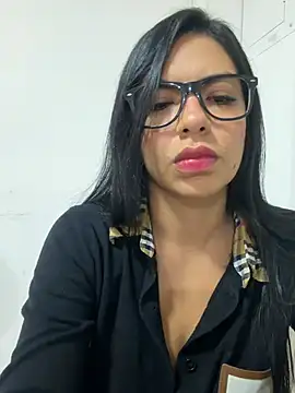 Snapshot of Noa_rousse01 chatting on June 6, 2026, 3:45 am Noa rousse01 online show from June 6, 2026, 3:45 am