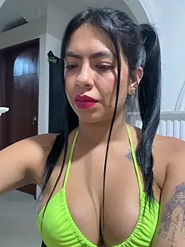 Noa rousse01 online show from May 9, 2026, 4:38 am