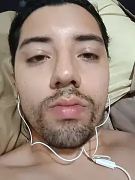 Snapshot of Azelfit chatting on March 19, 2026, 1:38 am Azelfit online show from March 19, 2026, 1:38 am