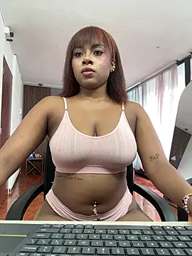 Snapshot of Kloe_rousse01 chatting on May 25, 2026, 8:40 pm Kloe rousse01 online show from May 25, 2026, 8:40 pm