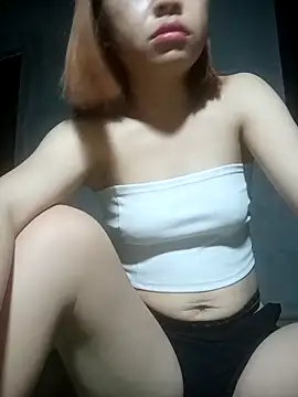 Aurora Luna online show from April 29, 2026, 10:27 pm
