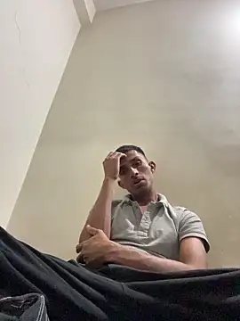 Snapshot of cool_guy_1 chatting on March 21, 2026, 6:25 am cool guy 1 online show from March 21, 2026, 6:25 am