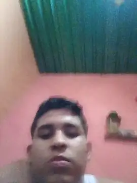 alee28728 online show from May 2, 2026, 7:24 am