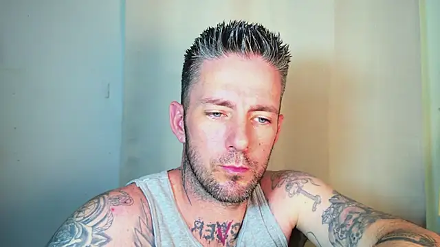 Snapshot of SkylarrGrey chatting on June 10, 2026, 6:20 pm SkylarrGrey online show from June 10, 2026, 6:20 pm