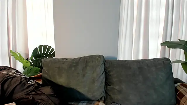 Snapshot of _EmilyRouge_ chatting on May 12, 2026, 9:54 pm EmilyRouge online show from May 12, 2026, 9:54 pm