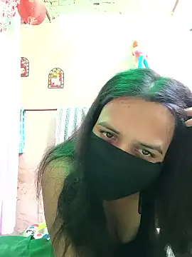 REENA-STRIP online show from May 4, 2026, 6:06 am