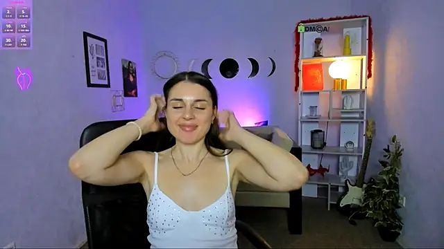 Snapshot of sara_musee chatting on May 14, 2026, 11:24 pm sara musee online show from May 14, 2026, 11:24 pm