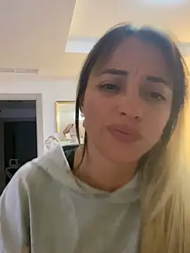 Sexyandtiny online show from April 23, 2026, 10:11 pm