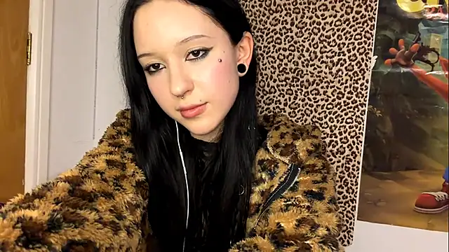 LunaTempted online show from March 26, 2026, 7:34 pm