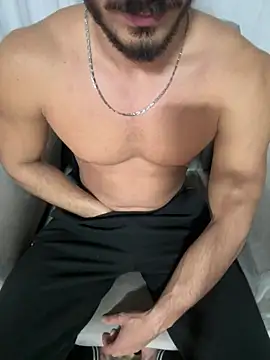 Snapshot of Enes-J chatting on April 20, 2026, 9:38 pm Enes-J online show from April 20, 2026, 9:38 pm