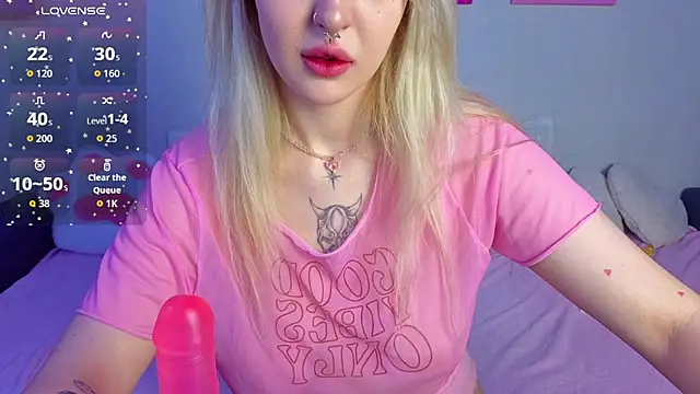 BlondieSummer online show from July 16, 2026, 6:16 pm