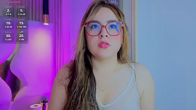 Renata Jones1 online show from May 21, 2026, 11:51 am