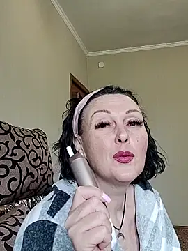 Snapshot of HelgaDennis chatting on May 9, 2026, 10:29 am HelgaDennis online show from May 9, 2026, 10:29 am