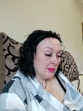 Snapshot of HelgaDennis chatting on June 13, 2026, 12:25 pm HelgaDennis online show from June 13, 2026, 12:25 pm
