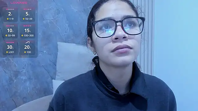 Snapshot of alina_sauvage chatting on May 14, 2026, 11:40 am alina sauvage online show from May 14, 2026, 11:40 am