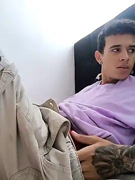 jamesr021 online show from March 30, 2026, 2:40 pm