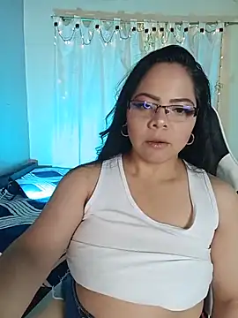 Snapshot of ROUSSE_SINCLAIR chatting on June 5, 2026, 10:26 pm ROUSSE SINCLAIR online show from June 5, 2026, 10:26 pm