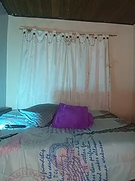 Snapshot of ROUSSE_SINCLAIR chatting on May 16, 2026, 12:09 am ROUSSE SINCLAIR online show from May 16, 2026, 12:09 am