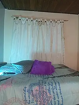 Snapshot of ROUSSE_SINCLAIR chatting on May 16, 2026, 12:20 am ROUSSE SINCLAIR online show from May 16, 2026, 12:20 am