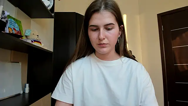 Snapshot of OhMyAlice chatting on April 26, 2026, 4:26 pm OhMyAlice online show from April 26, 2026, 4:26 pm