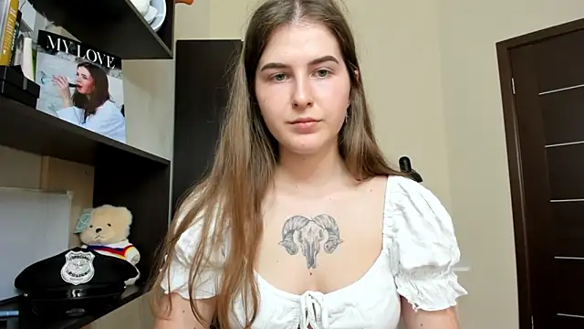 Snapshot of OhMyAlice chatting on May 13, 2026, 10:33 am OhMyAlice online show from May 13, 2026, 10:33 am