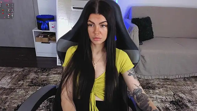 AnacondaOnn online show from June 28, 2026, 5:36 am