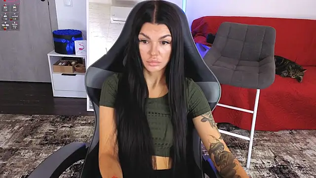 AnacondaOnn online show from June 10, 2026, 5:41 am