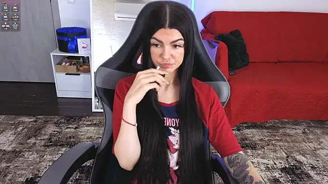 AnacondaOnn online show from May 26, 2026, 4:43 am