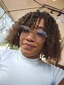 Snapshot of mia_rouxx1 chatting on August 2, 2026, 10:07 pm mia rouxx1 online show from August 2, 2026, 10:07 pm