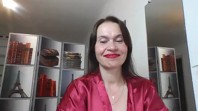 Snapshot of Selena_Moo chatting on June 22, 2026, 8:39 pm Selena Moo online show from June 22, 2026, 8:39 pm