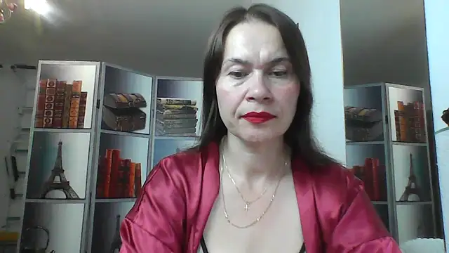 Snapshot of Selena_Moo chatting on July 12, 2026, 10:49 am Selena Moo online show from July 12, 2026, 10:49 am