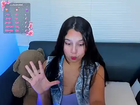 Snapshot of Shadai_Ross chatting on June 4, 2026, 6:07 am Shadai Ross online show from June 4, 2026, 6:07 am